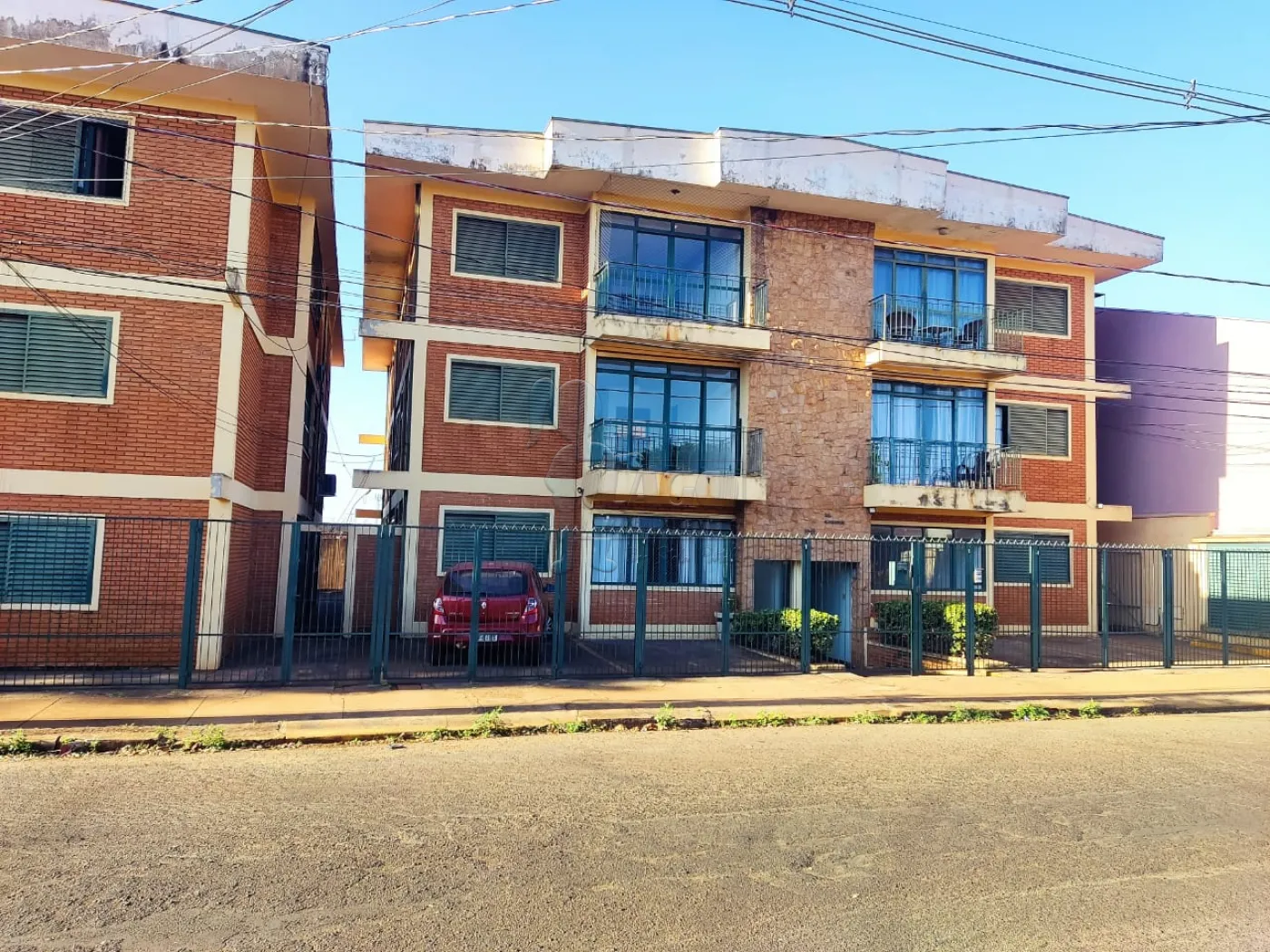 Alugar Apartamento / Padrão em Ribeirão Preto R$ 300,00 - Foto 1