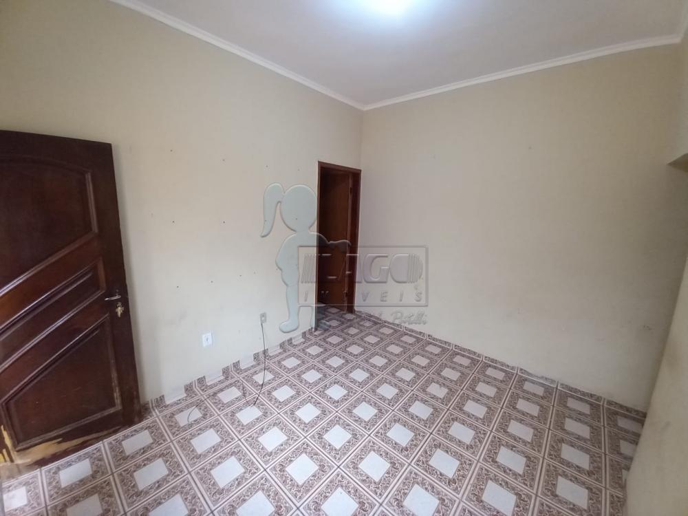 Alugar Casa / Padrão em Ribeirão Preto R$ 900,00 - Foto 1