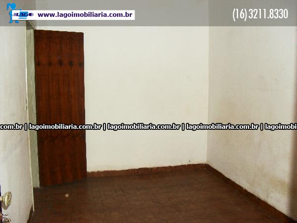 Alugar Casa / Padrão em Ribeirão Preto R$ 1.700,00 - Foto 4