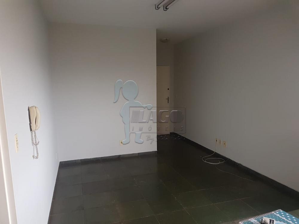 Alugar Apartamento / Padrão em Ribeirão Preto R$ 900,00 - Foto 3