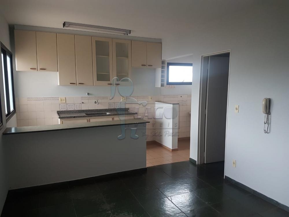 Alugar Apartamento / Padrão em Ribeirão Preto R$ 900,00 - Foto 2