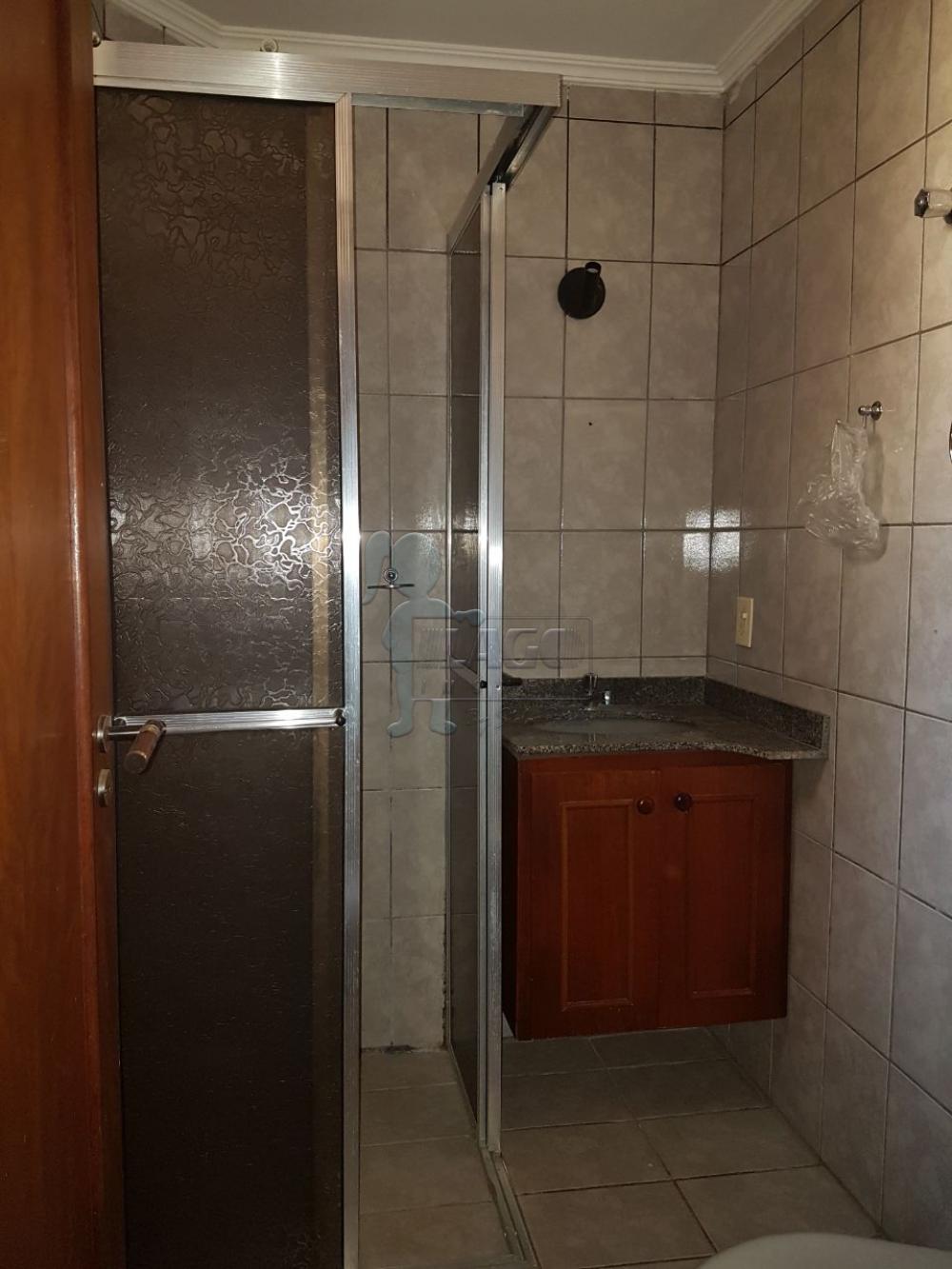 Alugar Apartamento / Padrão em Ribeirão Preto R$ 1.100,00 - Foto 21