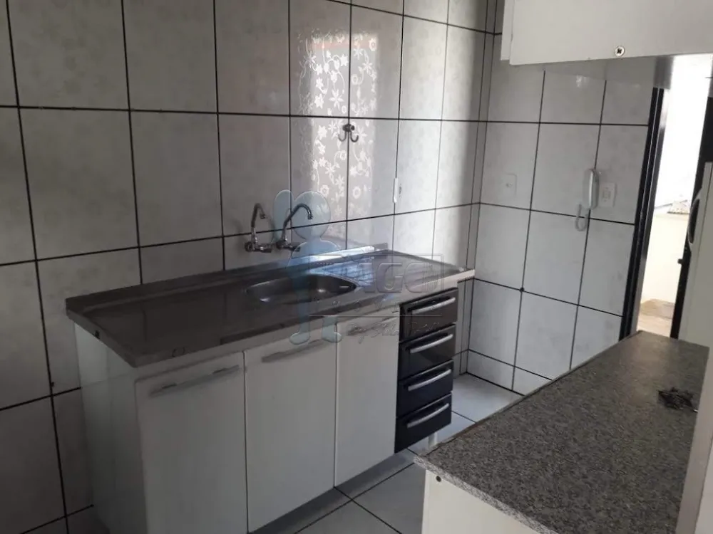 Alugar Casa / Padrão em Ribeirão Preto R$ 1.500,00 - Foto 2