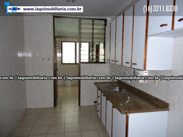 Alugar Apartamento / Padrão em Ribeirão Preto R$ 1.700,00 - Foto 1