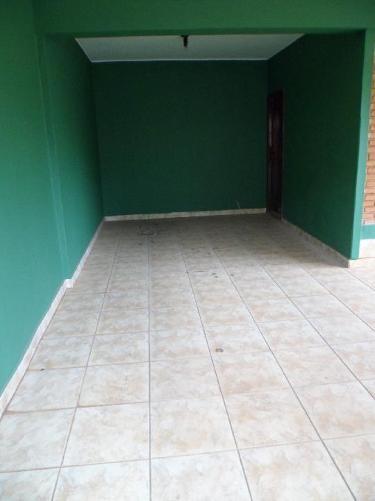 Alugar Casa / Padrão em Ribeirão Preto R$ 1.500,00 - Foto 1