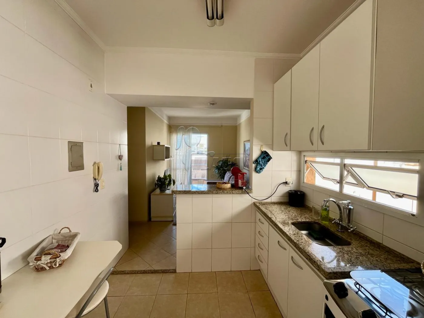 Alugar Apartamento / Padrão em Ribeirão Preto R$ 650,00 - Foto 2