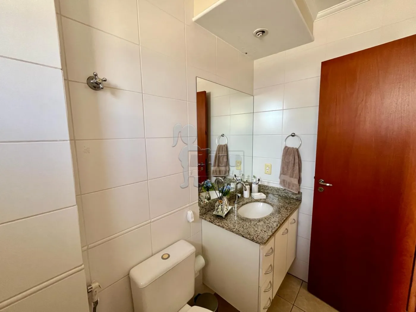 Alugar Apartamento / Padrão em Ribeirão Preto R$ 650,00 - Foto 4