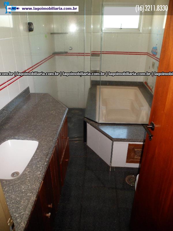 Alugar Apartamentos / Padrão em Ribeirão Preto R$ 1.300,00 - Foto 3