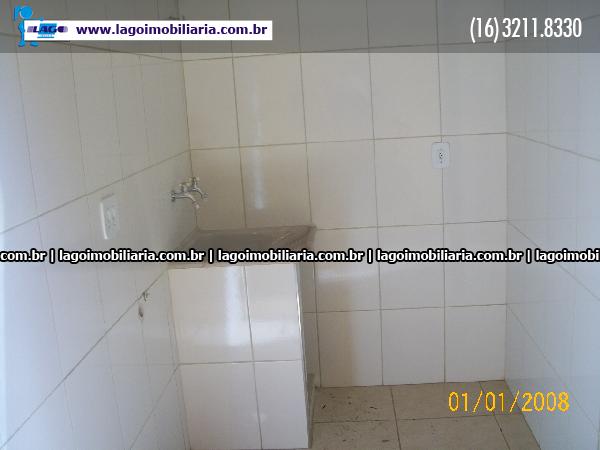 Alugar Casa / Padrão em Ribeirão Preto R$ 1.350,00 - Foto 5