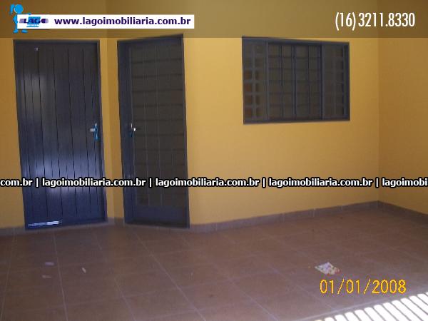 Alugar Casa / Padrão em Ribeirão Preto R$ 1.350,00 - Foto 1