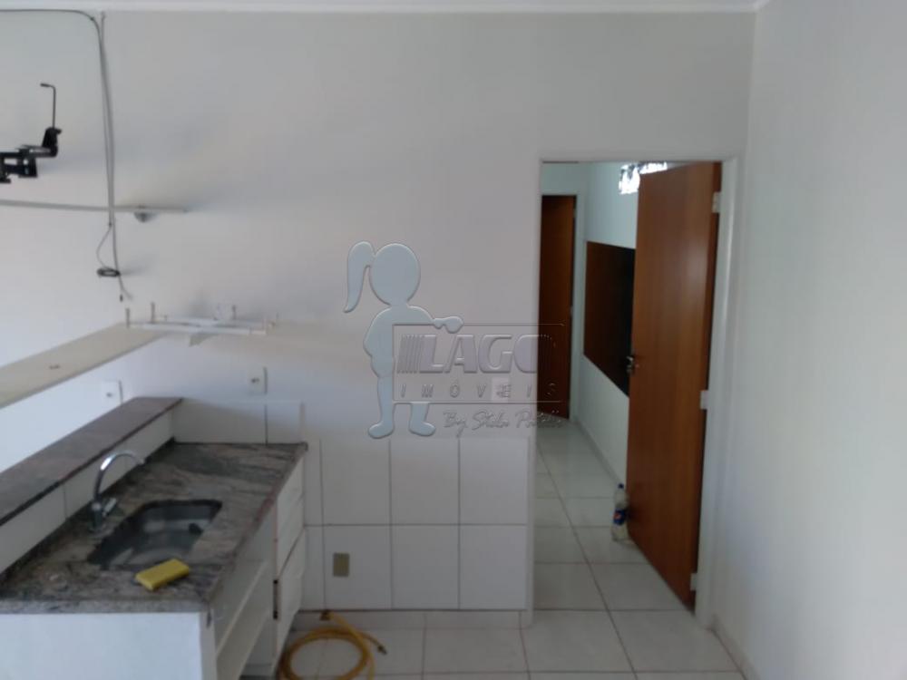 Alugar Casa / Padrão em Ribeirão Preto R$ 1.200,00 - Foto 2