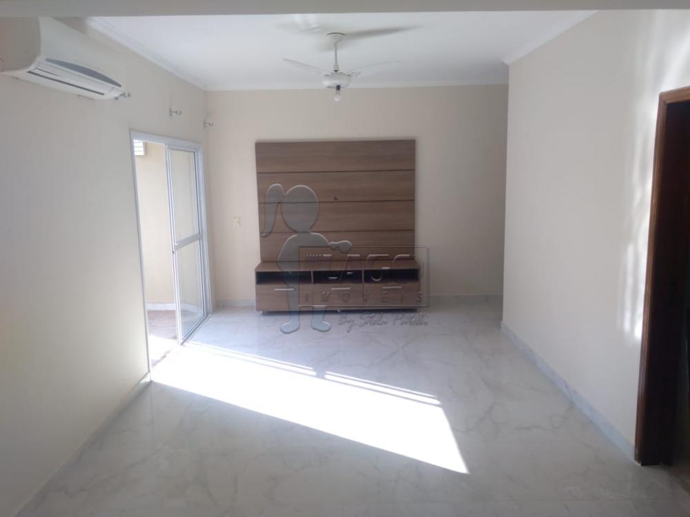 Alugar Apartamentos / Padrão em Ribeirão Preto R$ 1.800,00 - Foto 1