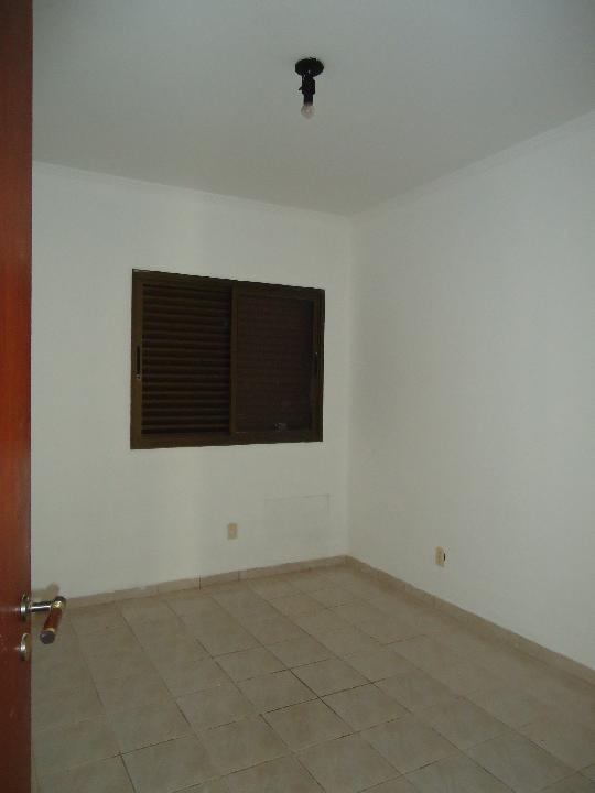 Alugar Apartamento / Padrão em Ribeirão Preto R$ 950,00 - Foto 10