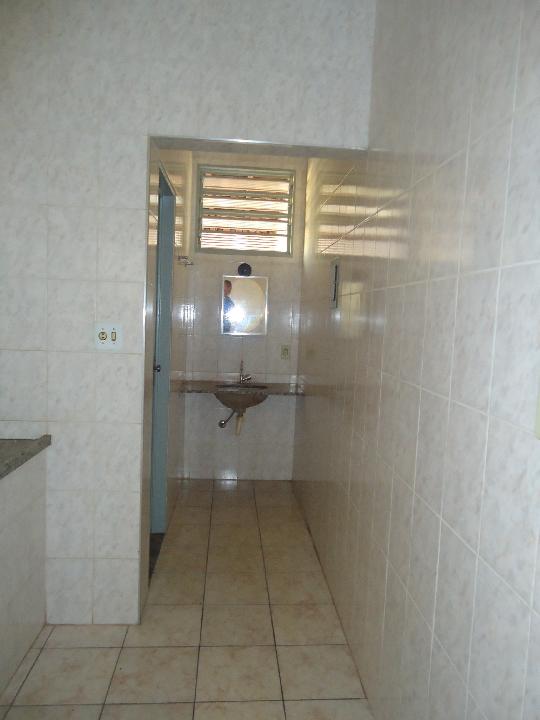 Alugar Casa / Padrão em Ribeirão Preto R$ 1.050,00 - Foto 7