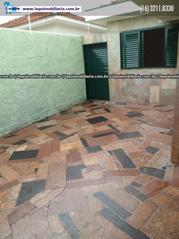 Alugar Casa / Padrão em Ribeirão Preto R$ 1.500,00 - Foto 2