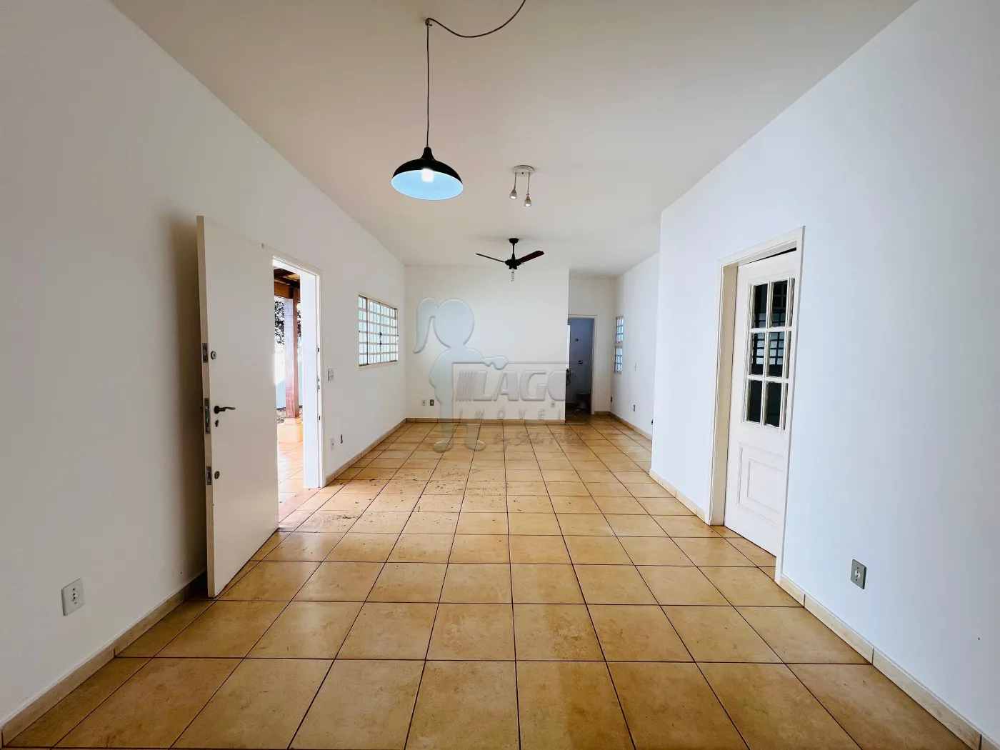 Alugar Casa / Padrão em Ribeirão Preto R$ 2.600,00 - Foto 1