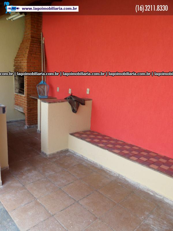 Alugar Casa / Padrão em Ribeirão Preto R$ 1.700,00 - Foto 4