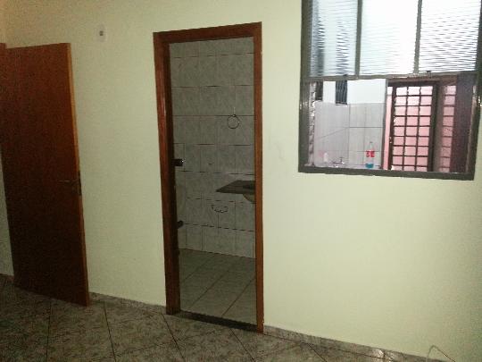 Alugar Casa / Padrão em Ribeirão Preto R$ 1.550,00 - Foto 11