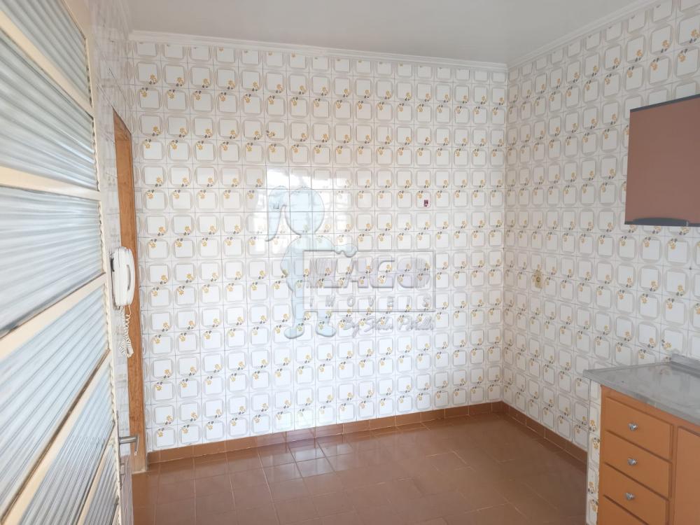 Alugar Casa / Padrão em Ribeirão Preto R$ 800,00 - Foto 4