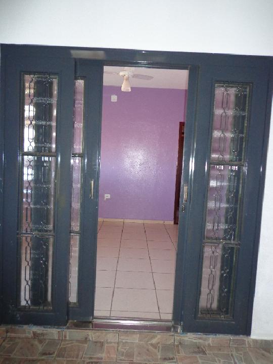 Alugar Comercial padrão / Casa comercial em Cravinhos R$ 1.750,00 - Foto 14