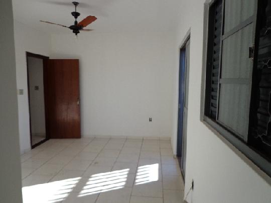 Alugar Comercial padrão / Casa comercial em Cravinhos R$ 1.750,00 - Foto 10