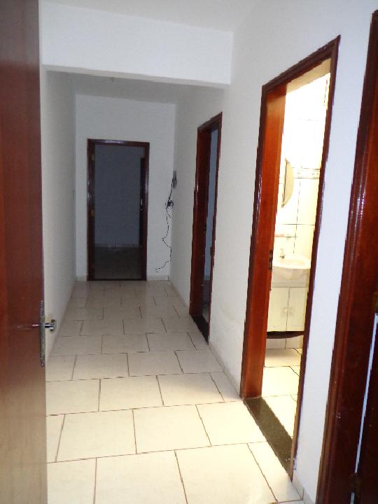 Alugar Comercial padrão / Casa comercial em Cravinhos R$ 1.750,00 - Foto 21