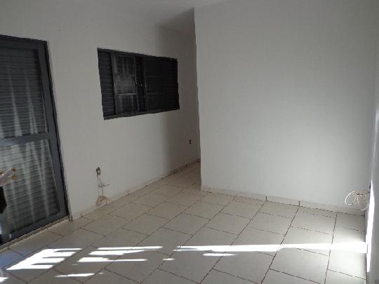 Alugar Comercial padrão / Casa comercial em Cravinhos R$ 1.750,00 - Foto 8