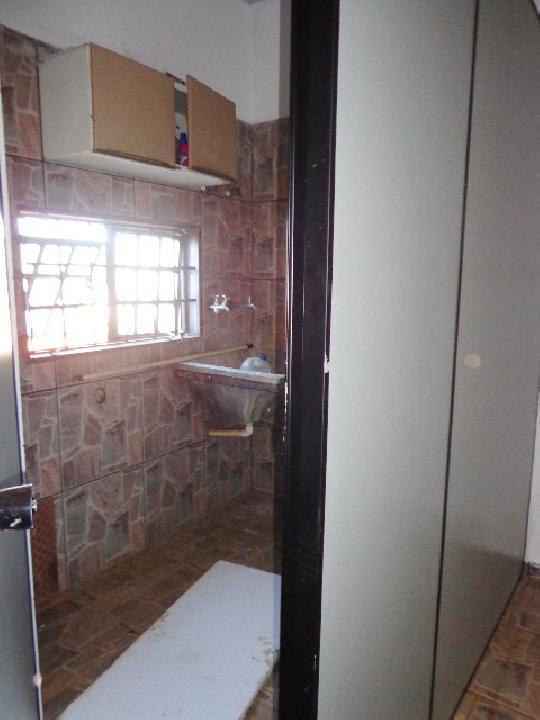 Alugar Comercial padrão / Casa comercial em Cravinhos R$ 1.750,00 - Foto 24