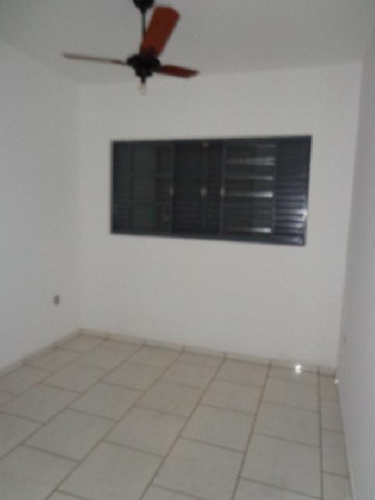 Alugar Comercial padrão / Casa comercial em Cravinhos R$ 1.750,00 - Foto 20