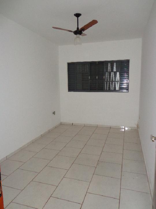 Alugar Comercial padrão / Casa comercial em Cravinhos R$ 1.750,00 - Foto 6