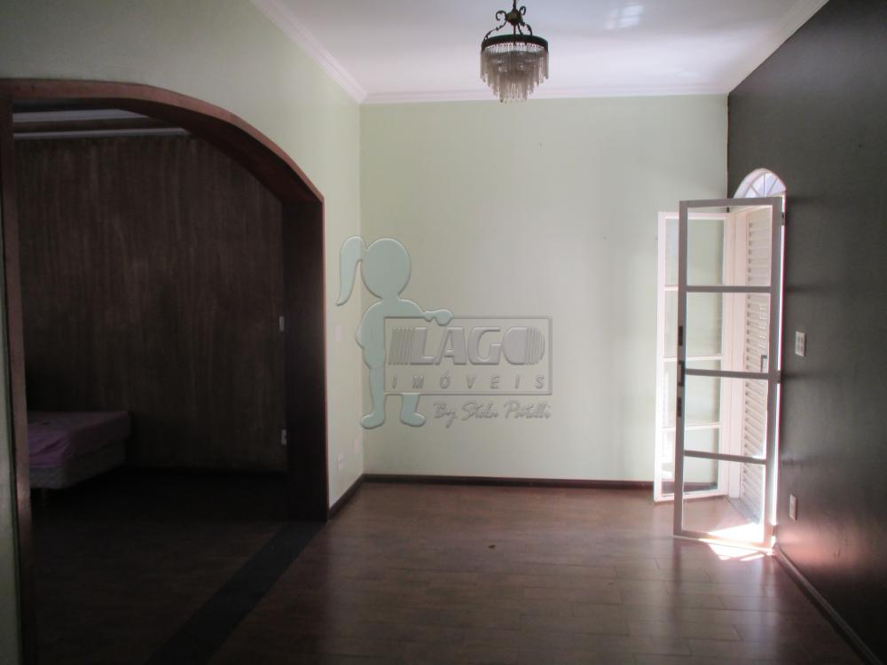 Alugar Casa / Padrão em Ribeirão Preto R$ 1.600,00 - Foto 4