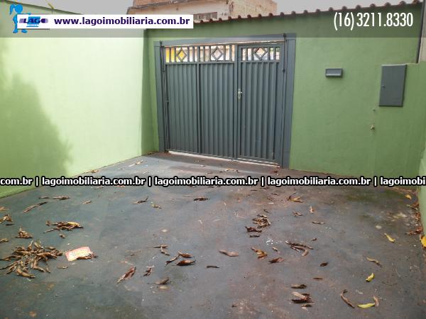 Alugar Casa / Padrão em Ribeirão Preto R$ 750,00 - Foto 1