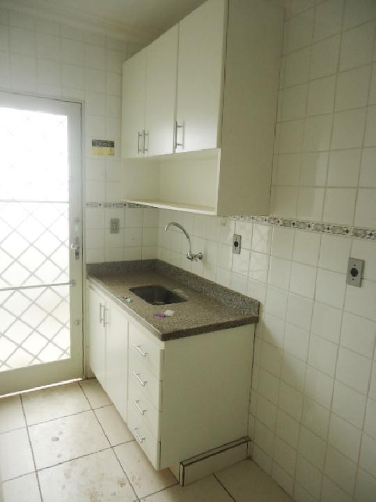 Alugar Casa / Padrão em Ribeirão Preto R$ 2.000,00 - Foto 4