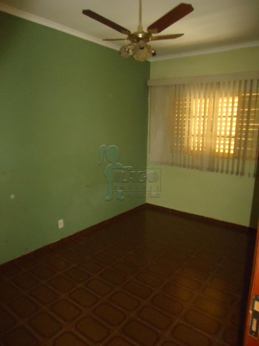 Alugar Casas / Padrão em Ribeirão Preto R$ 900,00 - Foto 3
