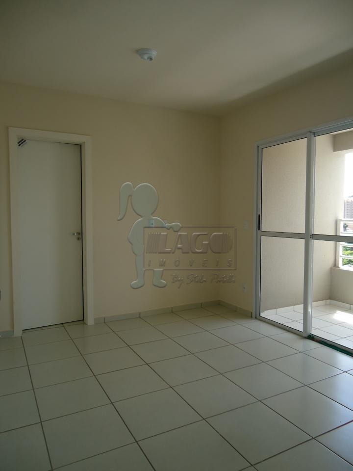 Alugar Apartamento / Padrão em Ribeirão Preto R$ 800,00 - Foto 1