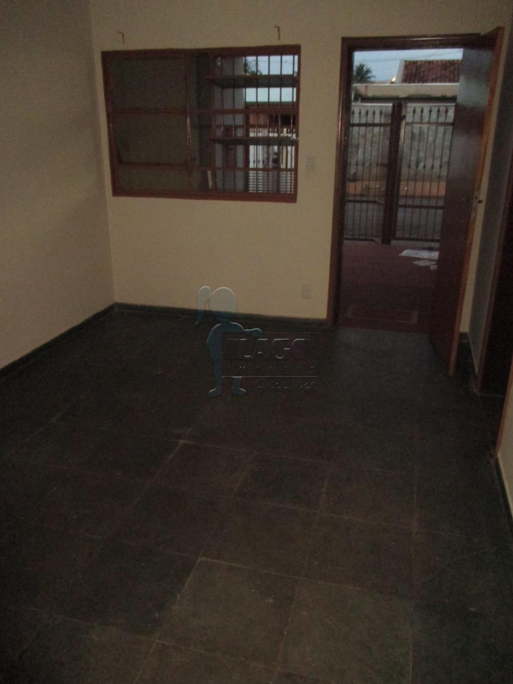 Alugar Casa / Padrão em Ribeirão Preto R$ 1.200,00 - Foto 3