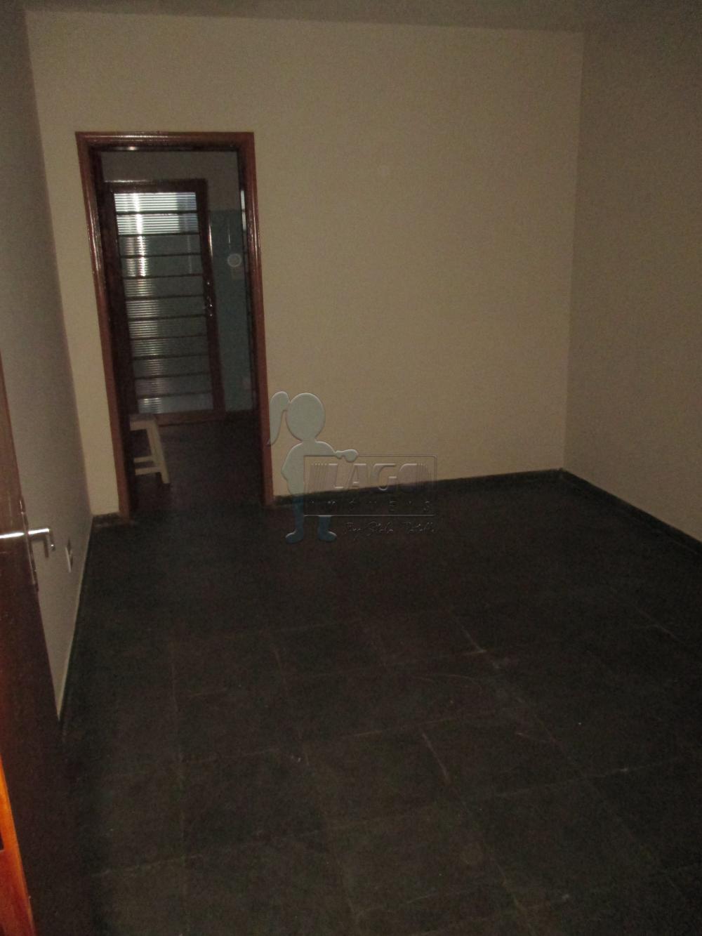 Alugar Casa / Padrão em Ribeirão Preto R$ 1.200,00 - Foto 2