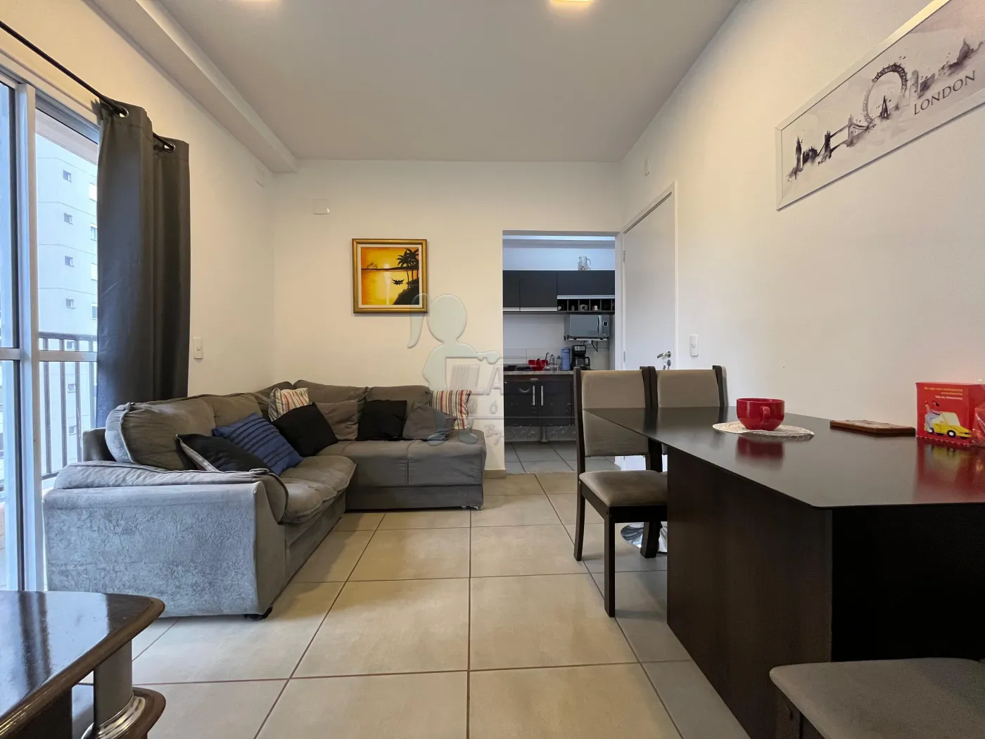 Alugar Apartamento / Padrão em Ribeirão Preto R$ 850,00 - Foto 2