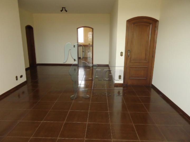 Alugar Apartamento / Padrão em Ribeirão Preto R$ 1.600,00 - Foto 2