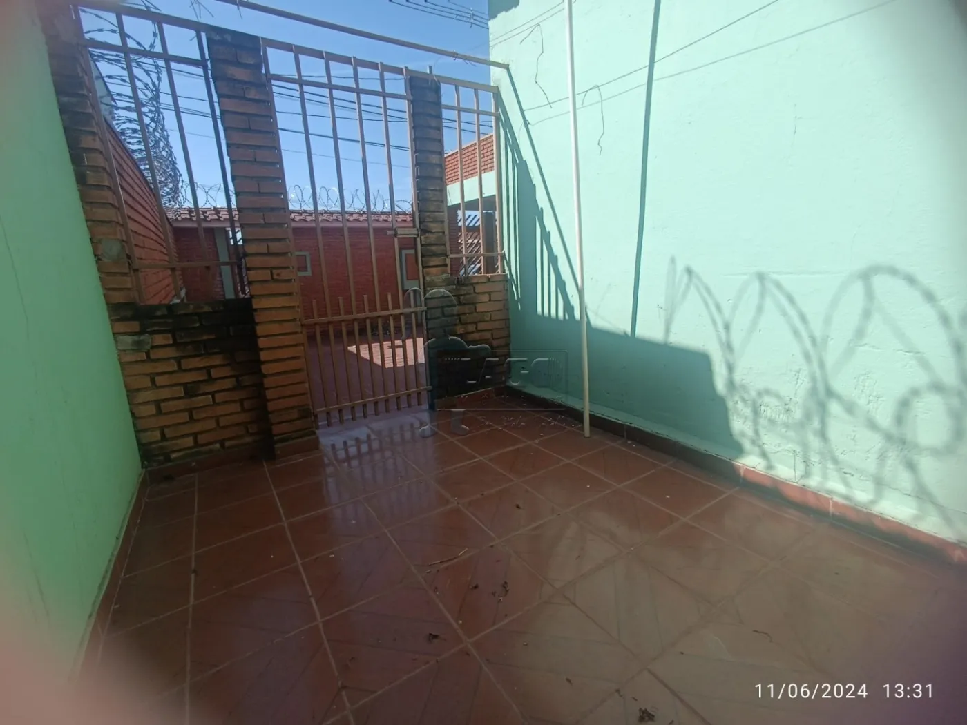 Alugar Casa / Padrão em Ribeirão Preto R$ 700,00 - Foto 17