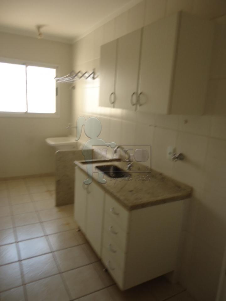 Alugar Apartamentos / Padrão em Ribeirão Preto R$ 1.000,00 - Foto 4