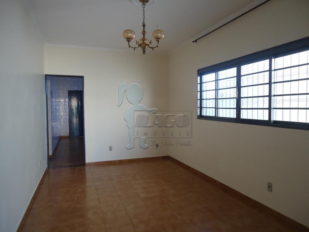 Alugar Casa / Padrão em Ribeirão Preto R$ 900,00 - Foto 1