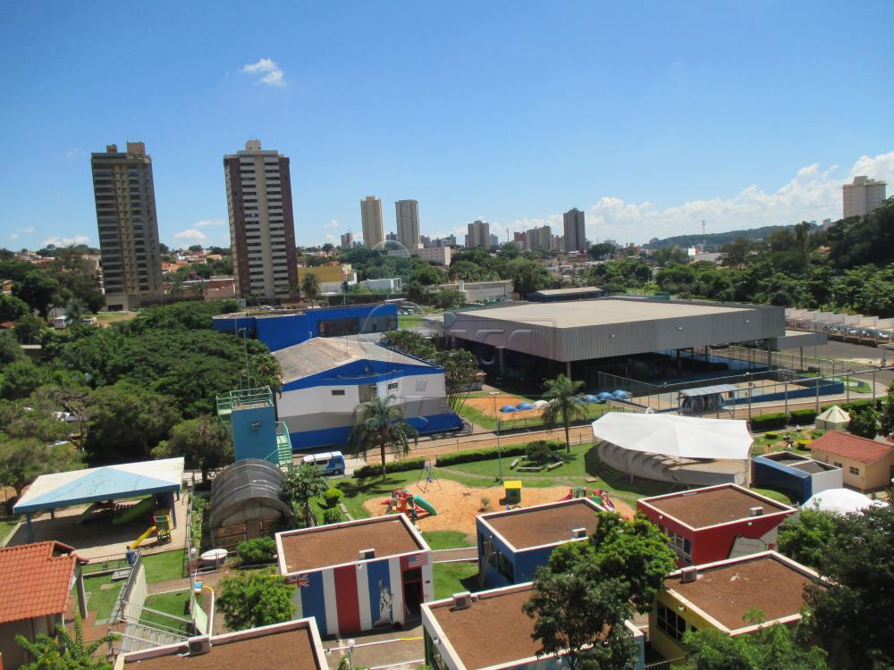 Alugar Apartamentos / Padrão em Ribeirão Preto R$ 1.950,00 - Foto 2
