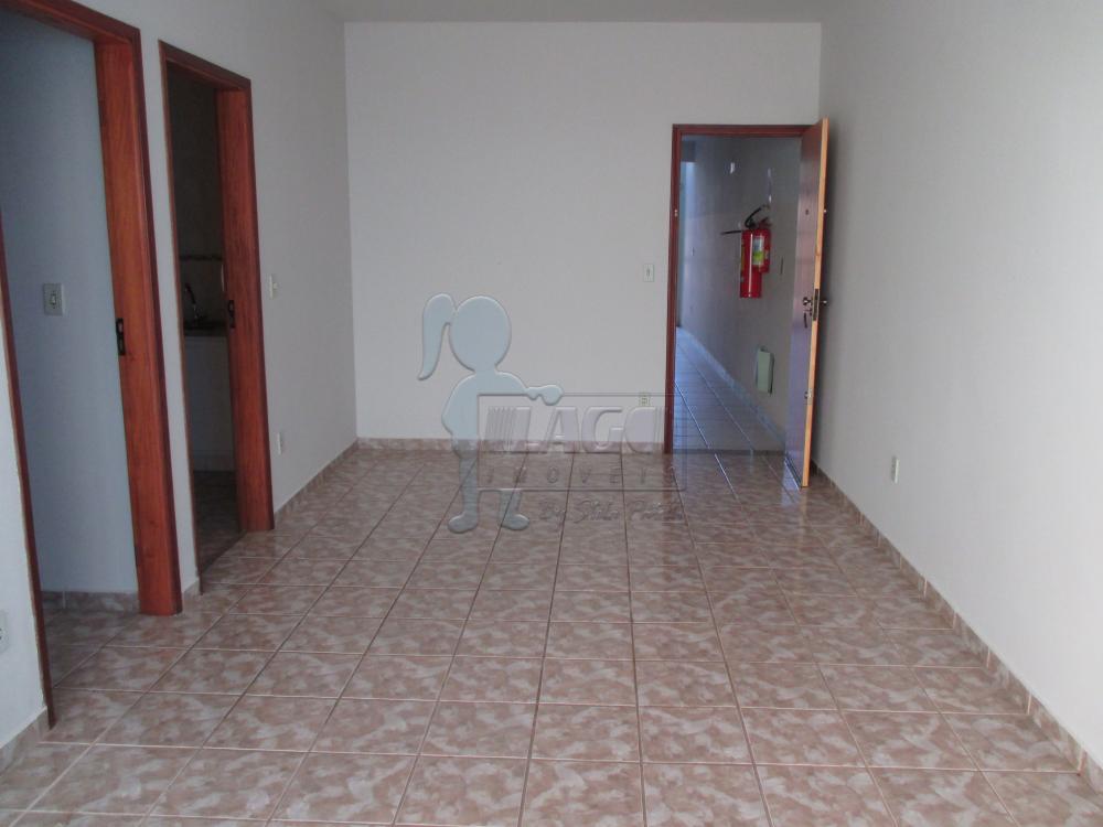 Alugar Apartamento / Padrão em Ribeirão Preto R$ 750,00 - Foto 2