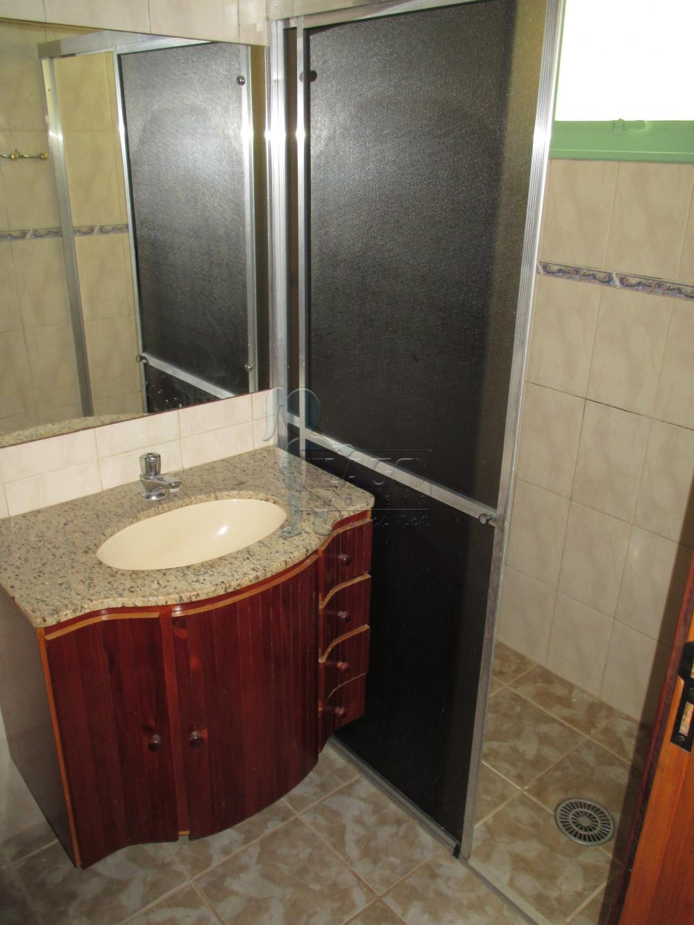 Alugar Apartamento / Padrão em Ribeirão Preto R$ 750,00 - Foto 12