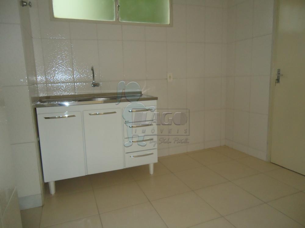 Alugar Apartamentos / Padrão em Ribeirão Preto R$ 900,00 - Foto 2