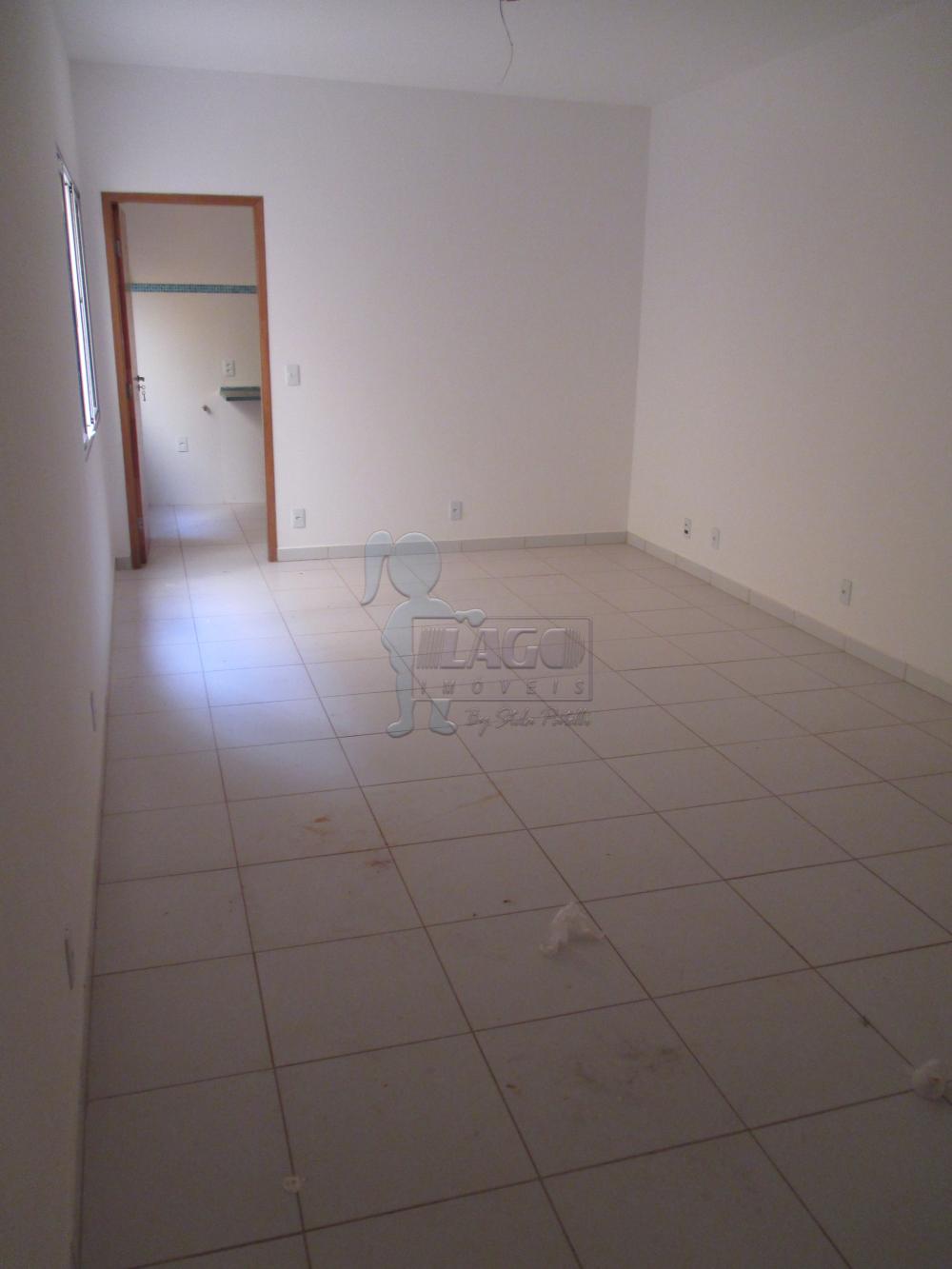 Alugar Apartamento / Padrão em Ribeirão Preto R$ 750,00 - Foto 1