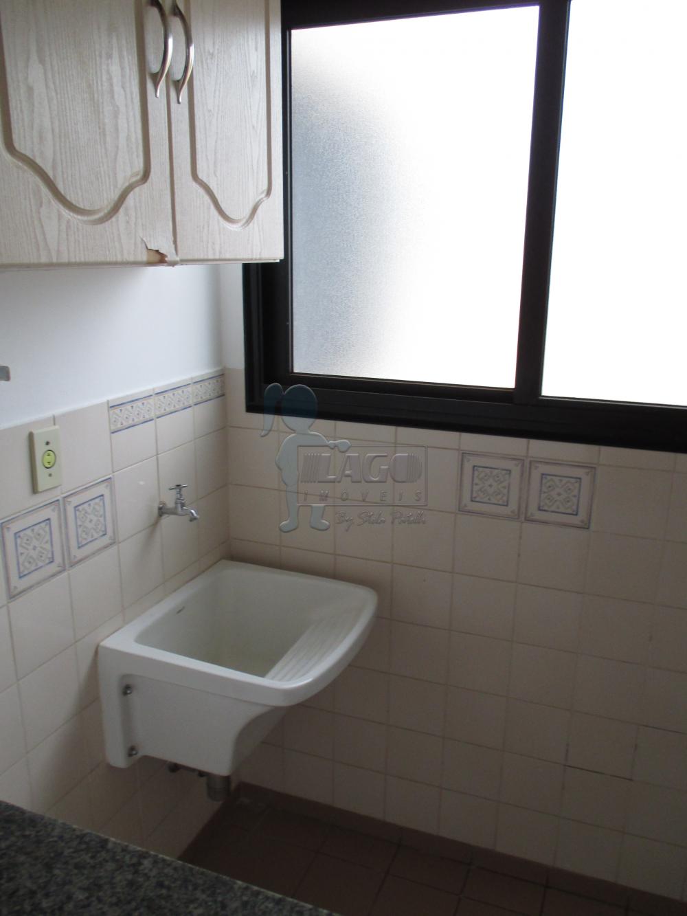 Alugar Apartamento / Padrão em Ribeirão Preto R$ 900,00 - Foto 4