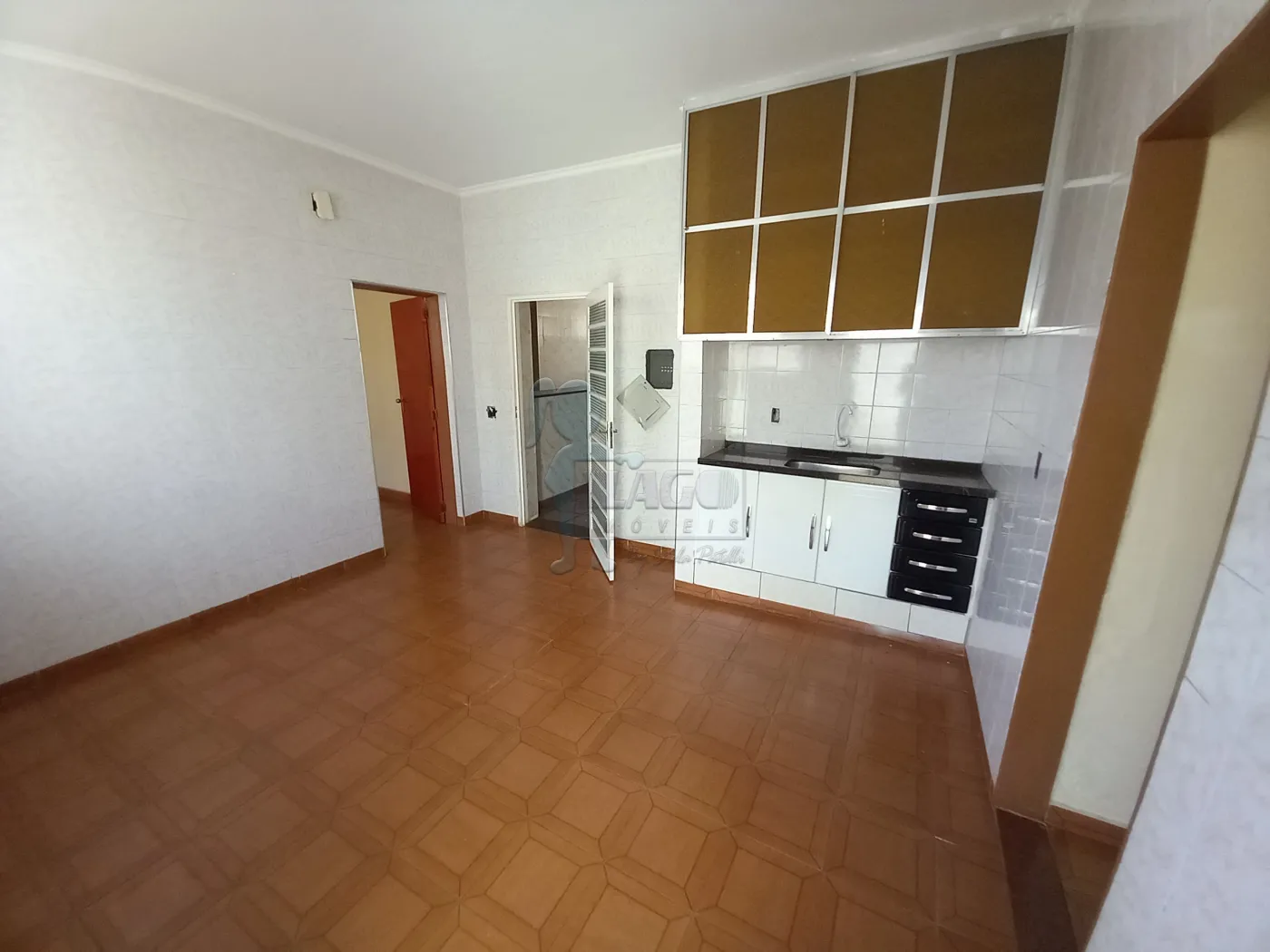 Alugar Casa / Padrão em Ribeirão Preto R$ 1.500,00 - Foto 1