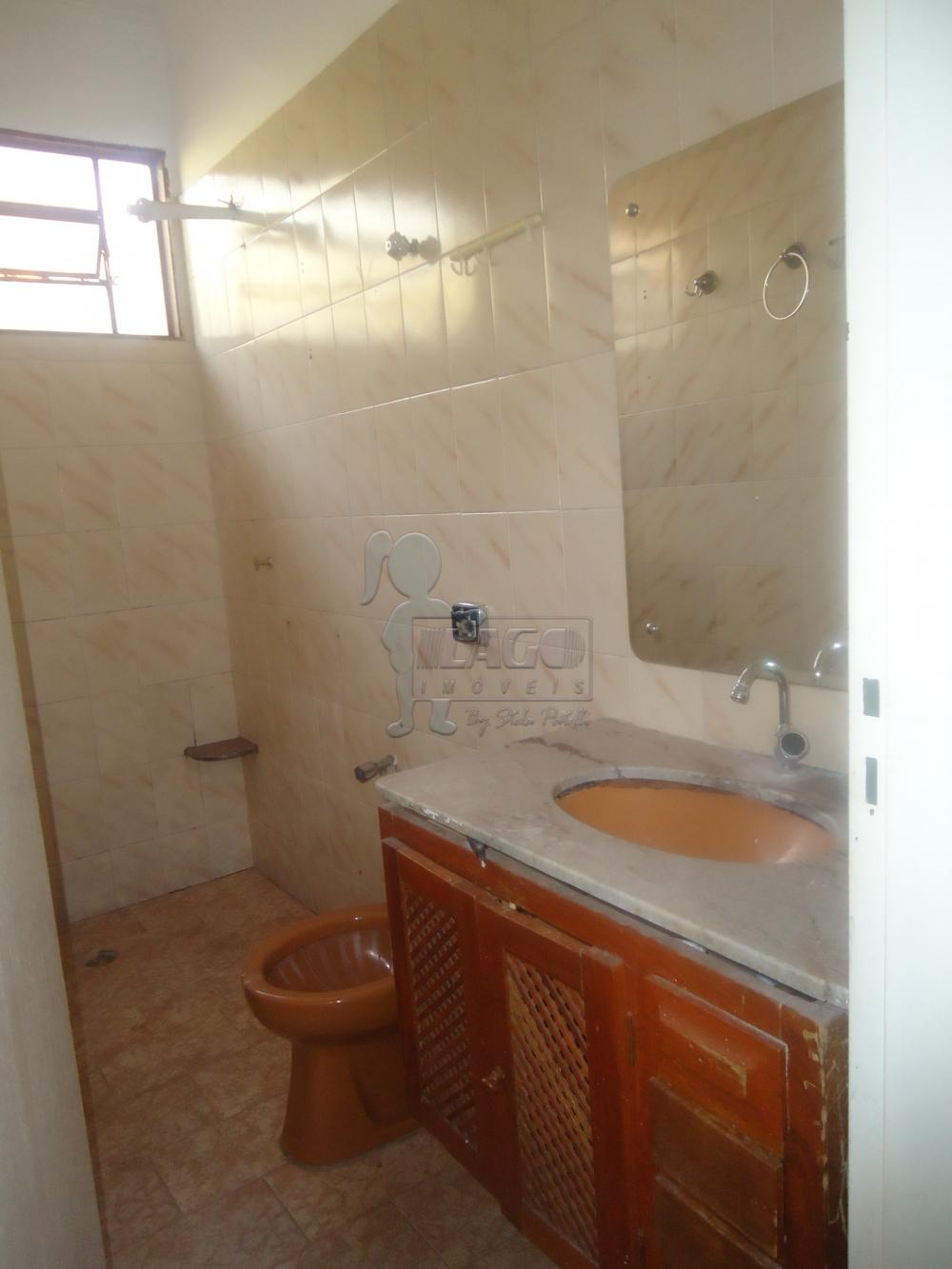 Alugar Casas / Padrão em Ribeirão Preto R$ 750,00 - Foto 8